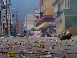 Al menos ocho estudiantes heridos por pedradas y perdigones tras arremetida en Mérida