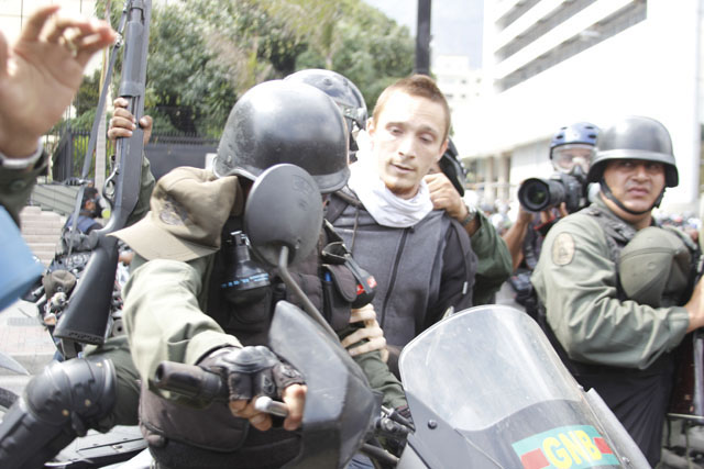 Detenciones masivas @macoredondo (3)