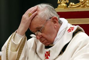 Papa Francisco: Discusión del celibato de sacerdotes está en la agenda