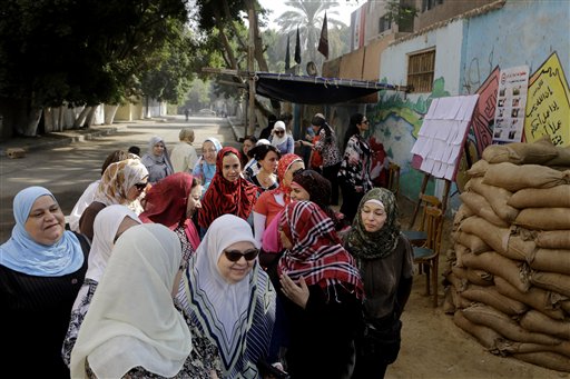 Egipcios salen a votar por nuevo presidente