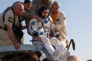 Astronautas de Estación Espacial vuelven a Tierra