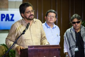 Candidatos colombianos discrepan por el alto el fuego anunciado por la guerrilla