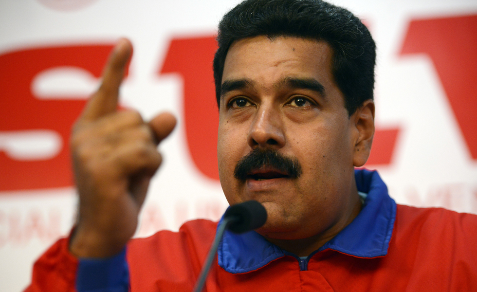 Maduro denuncia presunto atentado golpista: Un avión artillado atacaría Miraflores