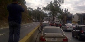 Reportan retraso en la carretera Panamericana sentido Caracas #8May