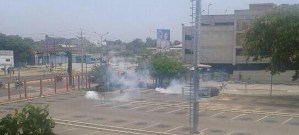 PNB y GNB lanzaron bombas lacrimógenas hacia la Urbe (Fotos)