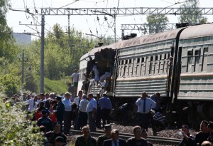 Descarrilamiento en el metro de Moscú deja al menos 20 muertos