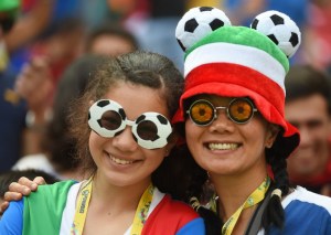 Así está la fanaticada de Italia y Costa Rica (Fotos)