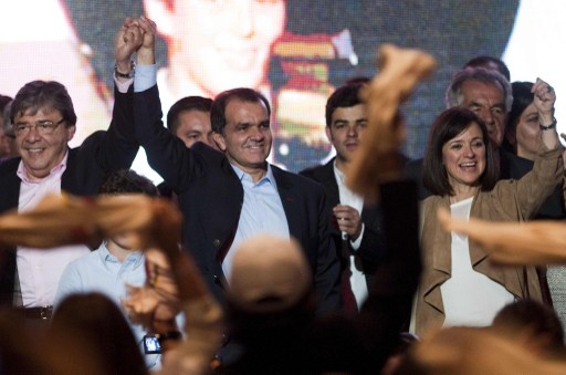 Zuluaga reconoce derrota y felicita al presidente Santos
