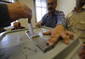 Gran afluencia de votantes en centro de Damasco