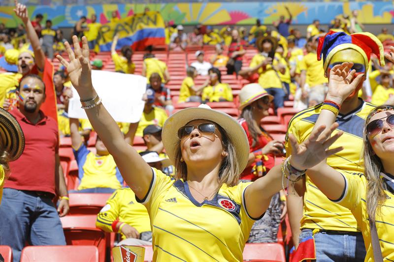 Colombia uniformada para apoyar a la selección en el Mundial (Fotos)