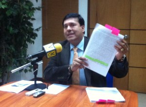 “Mediante extorsión y chantaje, Vielma Mora dirige complot procesal para condenar a Ceballos”