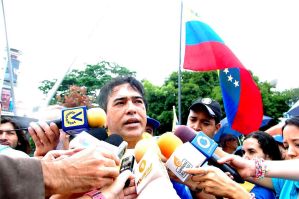 Rivero a Maduro: Ríndase ante la Constitución, la república y la democracia