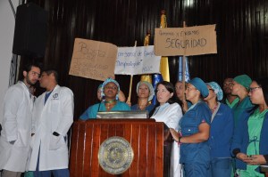 Emergencia del Clínico Universitario cerrada por inseguridad
