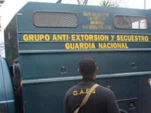 Secuestran a una administradora en el municipio Chacao y la liberan en Coche
