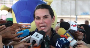 Eveling Trejo rechaza intervención de Polimaracaibo