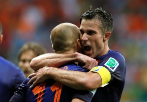 Van Persie, Robben y Müller comandan la tabla de artilleros del Mundial 2014