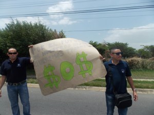 Empleados de Polar -Valencia en protesta por falta de insumos para trabajar (Fotos)