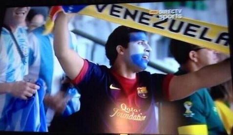 Camisa del Barcelona, pinturita en la cara de Argentina, con bufanda de Venezuela… ¿a cuál le va?