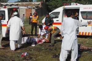 Ataque suicida deja 23 muertos en la frontera de Pakistán e Irán