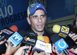 Capriles: El Gobierno lo único que sabe hacer es cadenas y decir que son hijos de Chávez