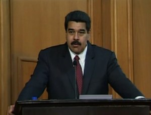 Maduro dice que antes los medios de comunicación tapaban las protestas y la lucha popular