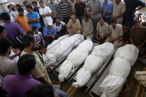 Aumentan a 725 los muertos en Gazas
