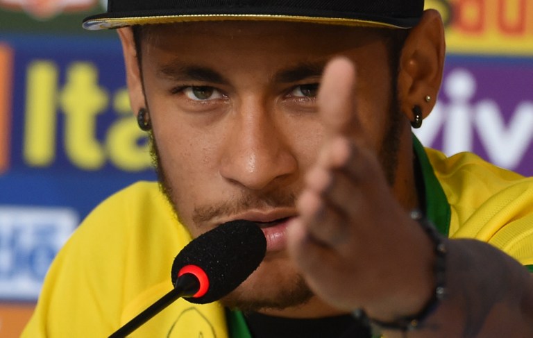 Según Neymar algunos jugadores de Brasil aprenden fútbol de forma errada
