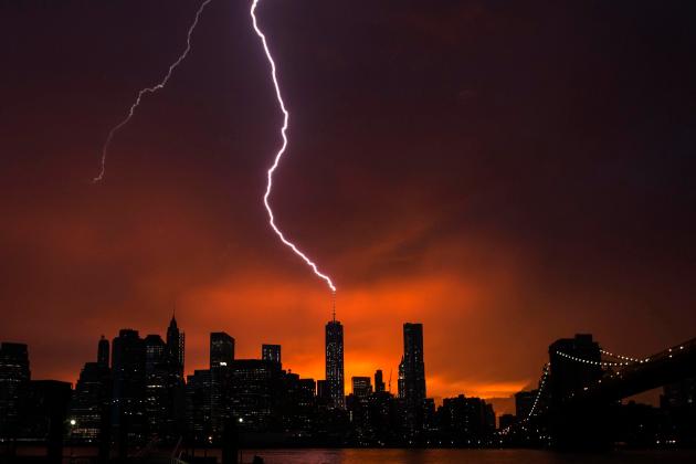 Tormenta eléctrica en Manhattan, Nueva York (Foto Reuters)
