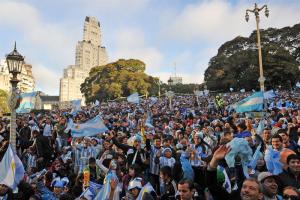 Al menos dos muertos de infarto en Argentina durante partido contra Holanda