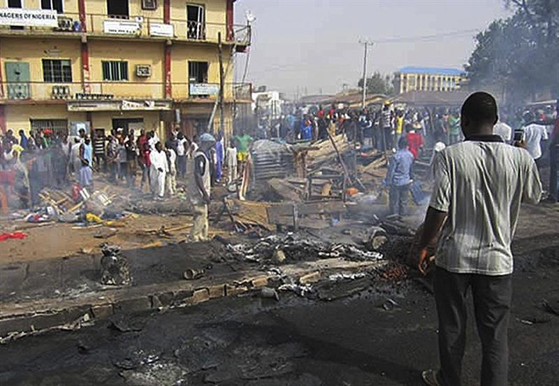Al menos 5 muertos al explotar una bomba en una iglesia en norte de Nigeria