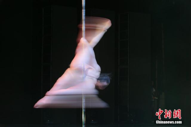 China-poledance (7)