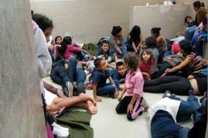 EEUU deporta a los primeros niños centroamericanos