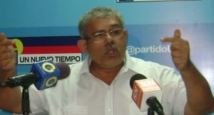 Elías Matta exige que interpelación del Gabinete económico sea ante la AN