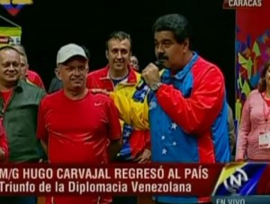 Maduro se desvive en elogios a “El Pollo” (más elogios)