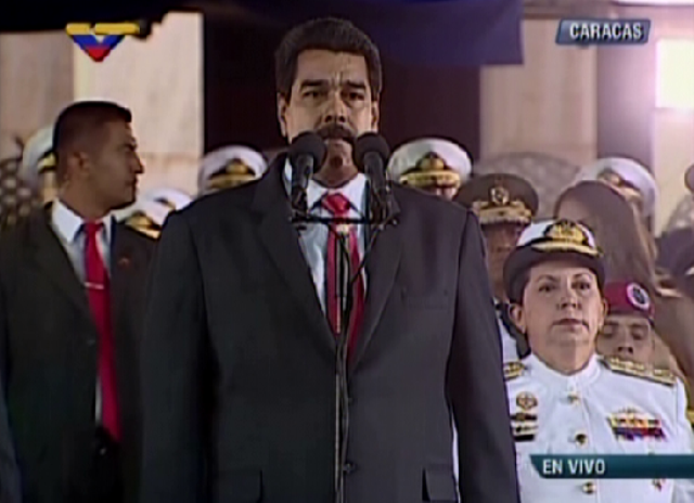 Por segundo día consecutivo…Maduro preside graduación de castrenses