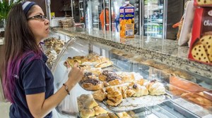 Escasez de azúcar deja sin sabor a pastelerías de la Isla