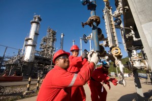 Craqueador catalítico de refinería de Puerto La Cruz reinicia producción