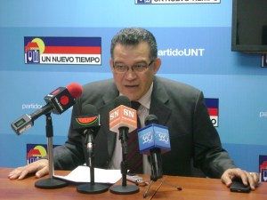 UNT ratifica su compromiso unitario ante renuncia de Ramón Guillermo Aveledo