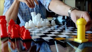 Un ajedrez con reina, alfil y… ¿príncipe? (Video)