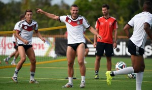 Y los alemanes entrenando en “hot pants” (Fotos)
