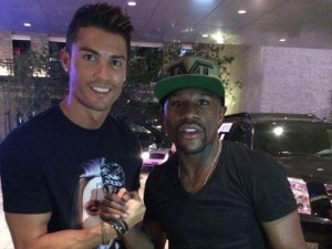 Cristiano Ronaldo y Floyd Mayweather se fotografían en Las Vegas