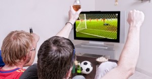 tv_football_fans_watch_friends_interest_hobby_sports