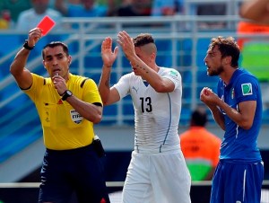 El árbitro que no vio la mordida de Luis Suárez será quien pite el Brasil vs Alemania