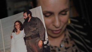 Hija rebelde de Fidel volvió a Cuba después de 21 años