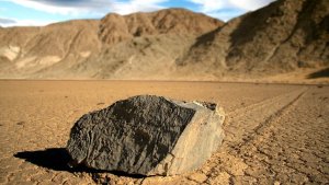 Ponen fin al misterio de las “piedras vivientes” del Valle de la Muerte