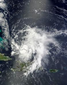 Huracán Julio se fortalece a categoría 2 rumbo a Hawái