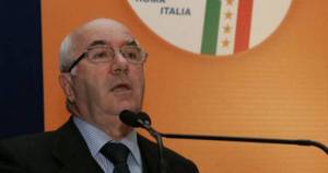 Uefa abre investigación por racismo contra presidente de Federación Italiana