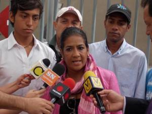 Rosiris Toro solicitó a García Plaza evaluar programas de alimentación tras aumento de escasez