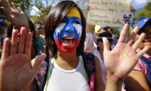 Intelectuales piden solidaridad con los venezolanos que luchan por la libertad