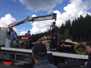Así llegó a los pits Pastor Maldonado luego de la carrera en Bélgica (foto exclusiva)